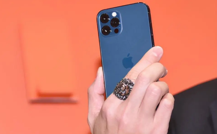 苏尼特右苹果手机维修分享iPhone12系列重启方法教程 
